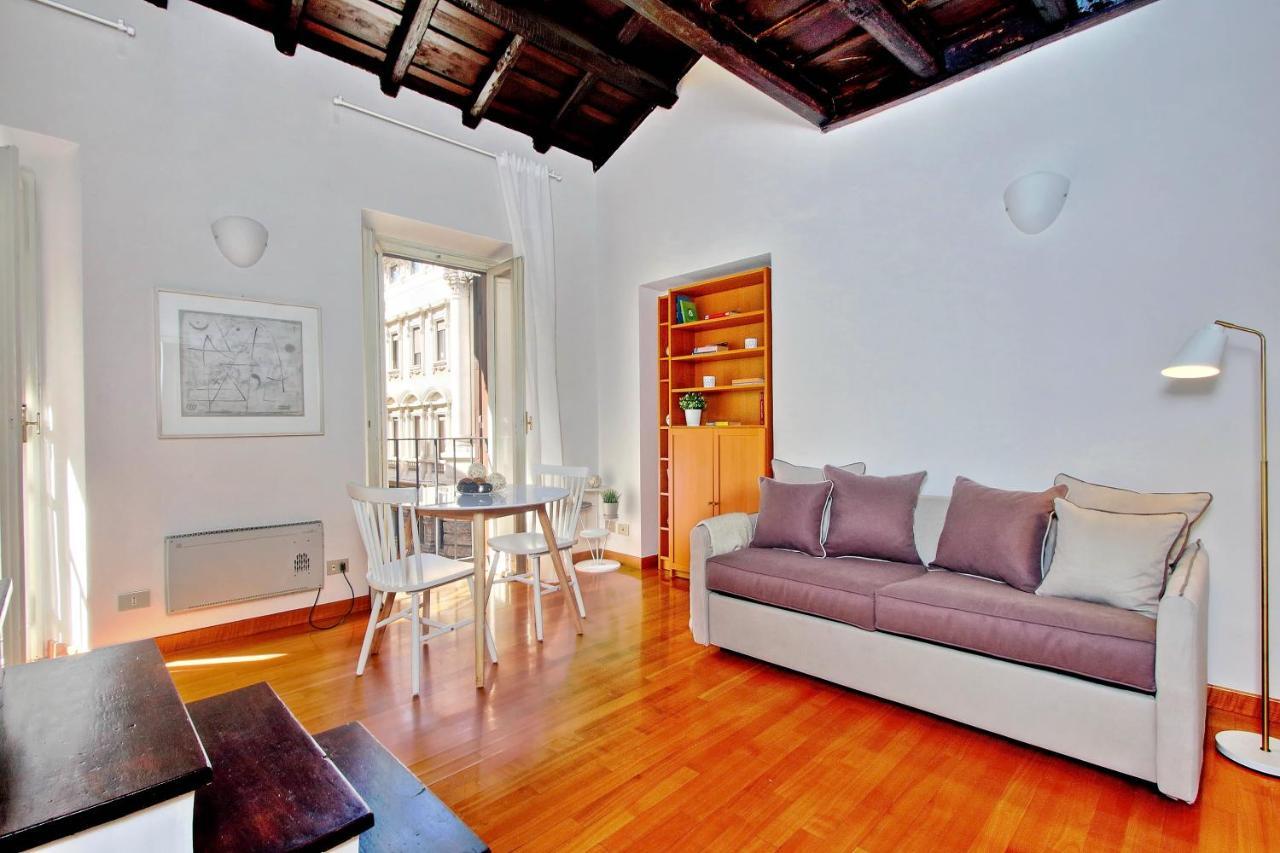 Appartamento Rent In Trevi Fountain