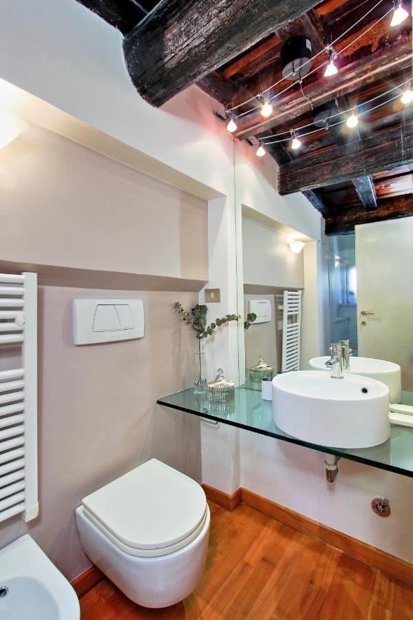 Rent In Trevi Fountain Apartment Rom